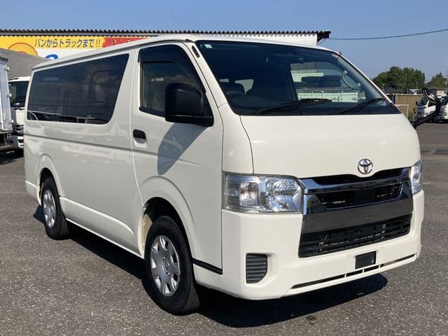 TOYOTA HIACE van 4WD