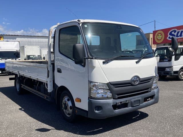 TOYOTA DYNA