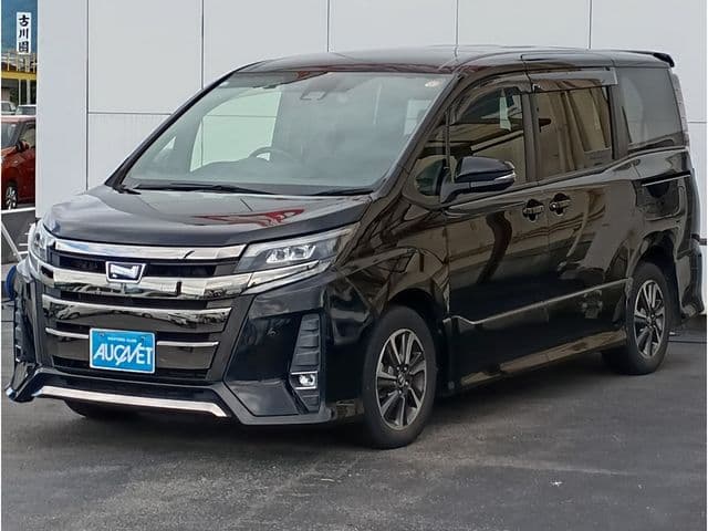 TOYOTA NOAH
