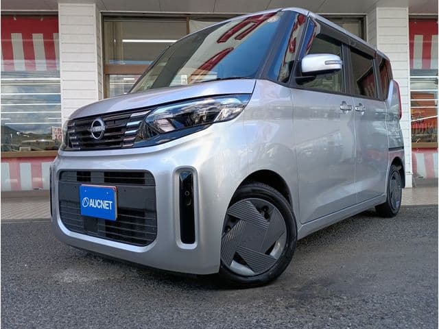 NISSAN ROOX
