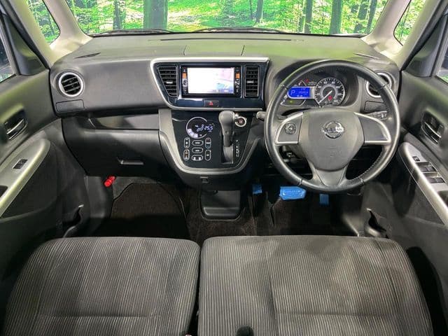 NISSAN