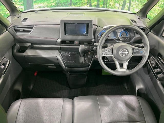 NISSAN