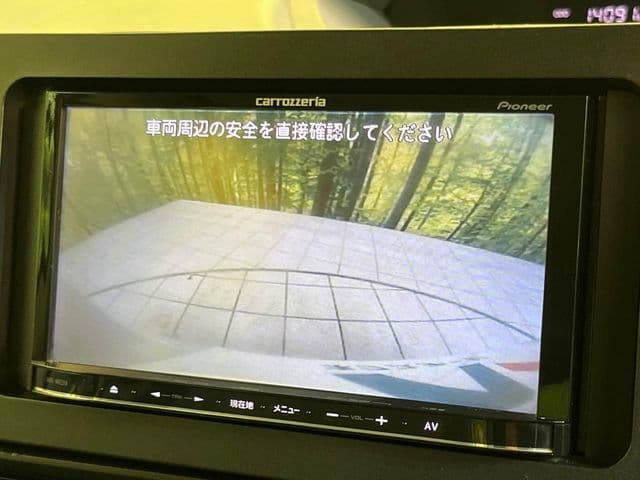 Car thumbnail 4