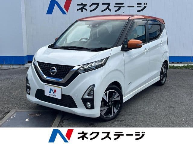 NISSAN