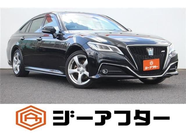 TOYOTA CROWN sedan hybrid 4WD