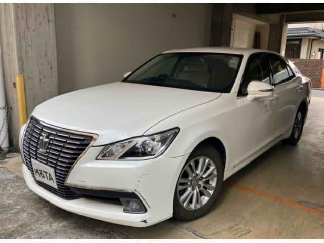 TOYOTA CROWN sedan
