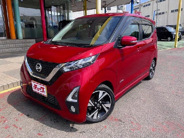 NISSAN