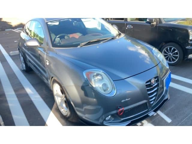 Car thumbnail 3