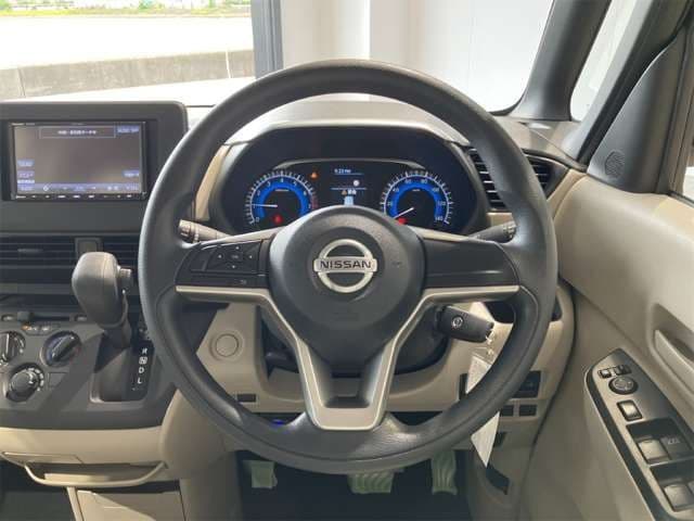 NISSAN