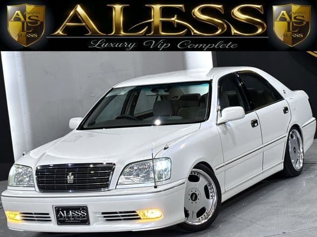 TOYOTA CROWN sedan