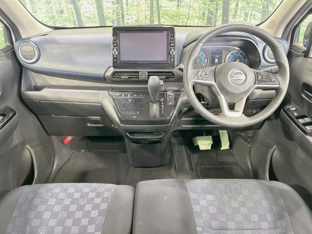 NISSAN