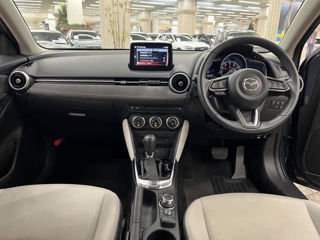 Car thumbnail 2