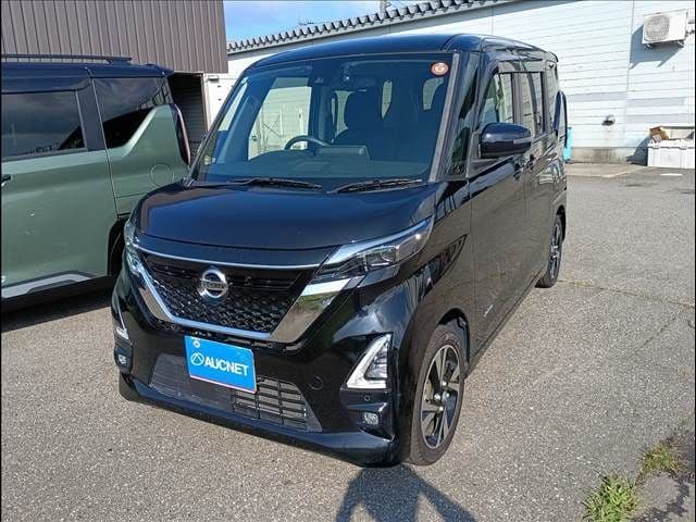 NISSAN