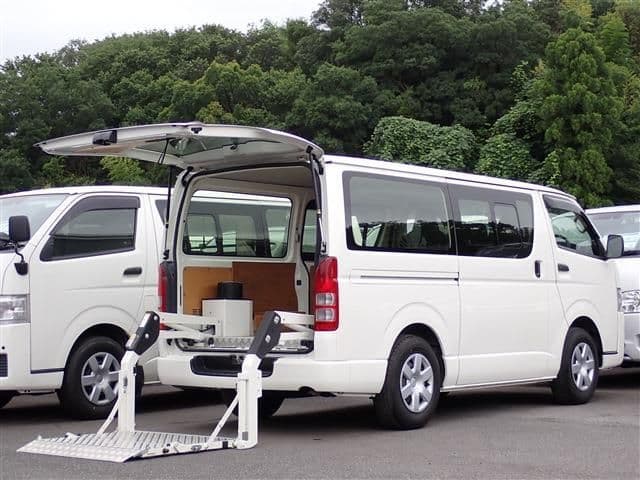 TOYOTA HIACE van 1.2t 2WD