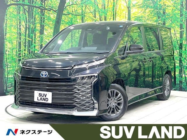 TOYOTA VOXY HYBRID