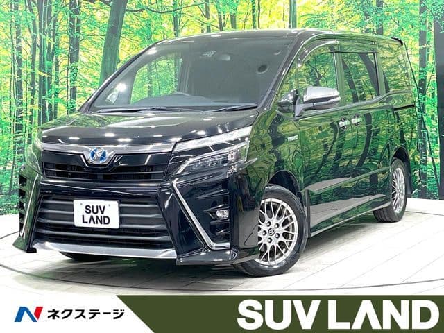 TOYOTA VOXY HYBRID