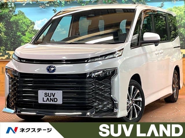 TOYOTA VOXY HYBRID