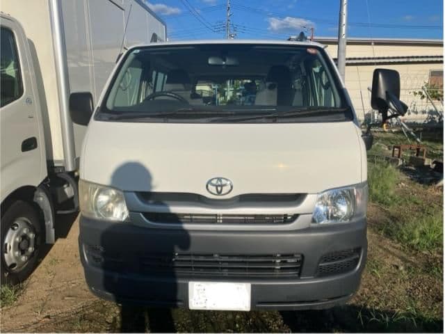TOYOTA REGIUSACE van 4WD