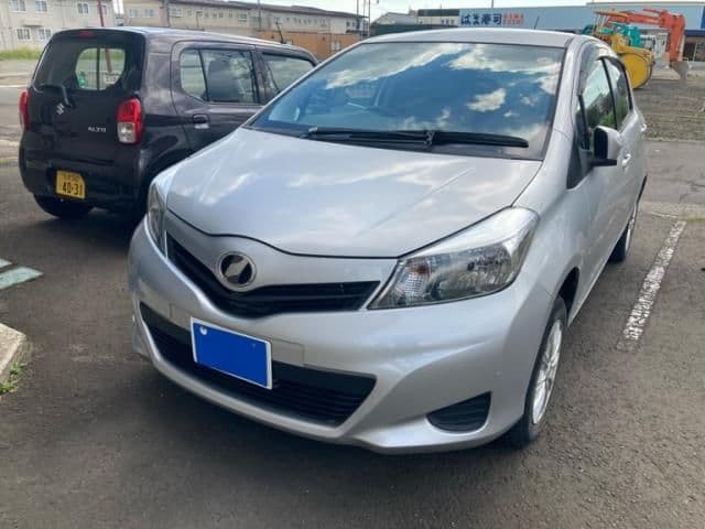 TOYOTA VITZ  4WD