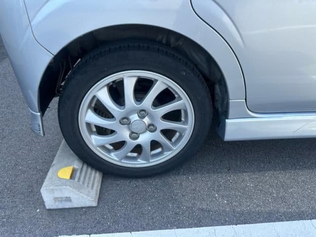 Car thumbnail 3