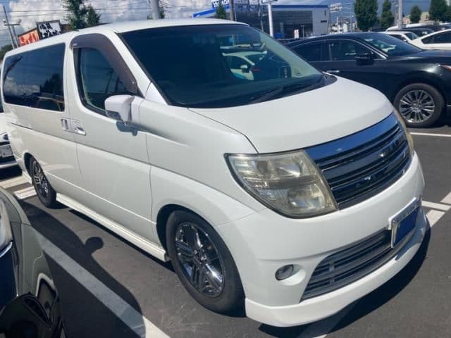 NISSAN ELGRAND