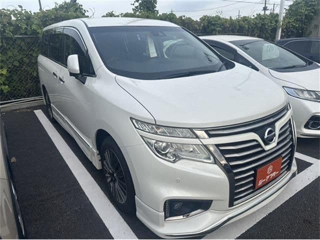 NISSAN ELGRAND