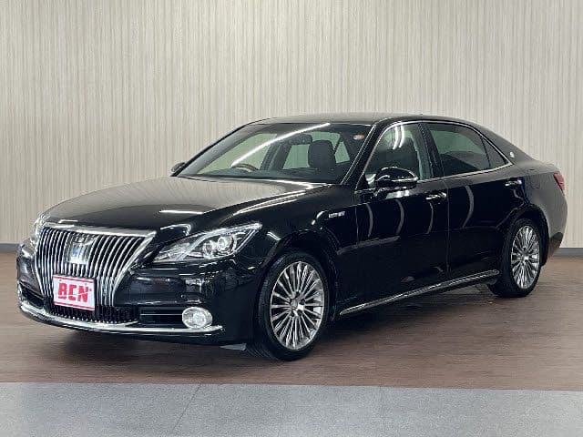 TOYOTA CROWN MAJESTA HYBRID
