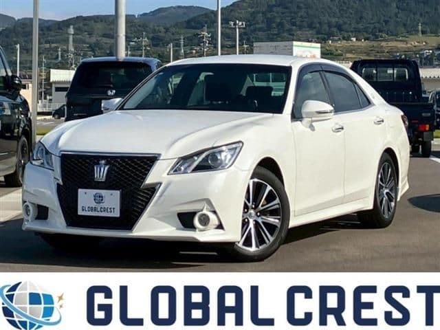 TOYOTA CROWN sedan