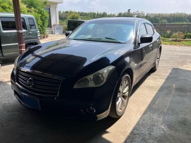 NISSAN FUGA