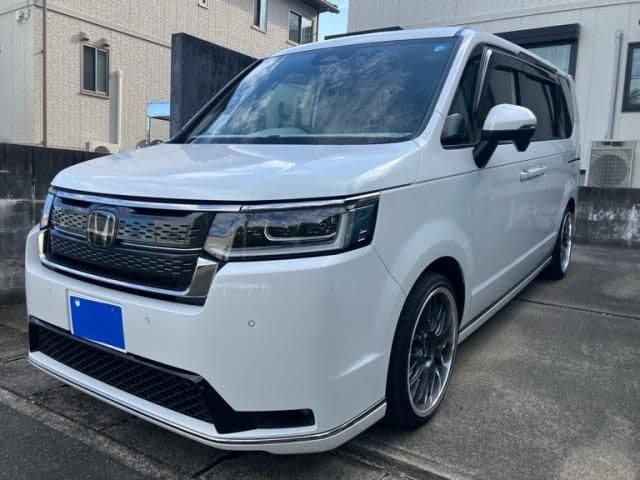 HONDA STEPWAGON SPADA