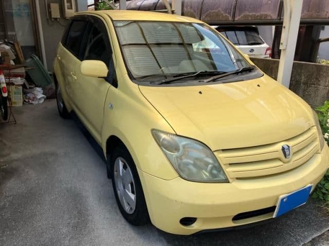 TOYOTA IST
