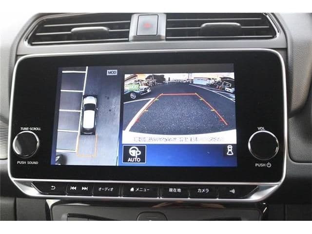 Car thumbnail 4