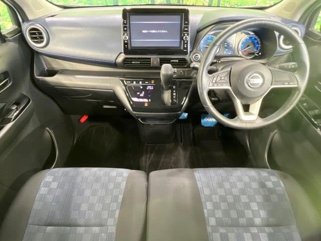 NISSAN