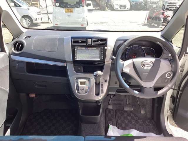 Car thumbnail 2