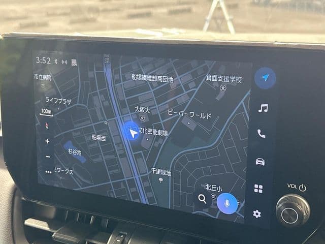 Car thumbnail 3
