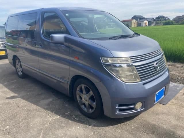 NISSAN ELGRAND