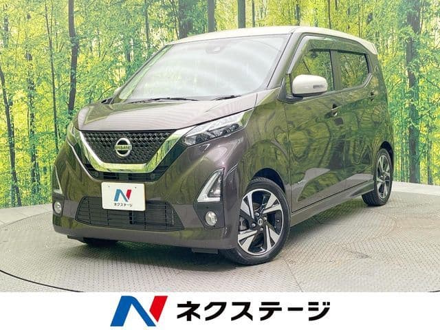 NISSAN