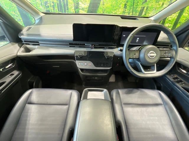 NISSAN