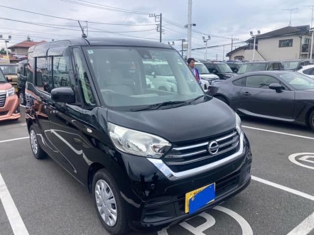NISSAN
