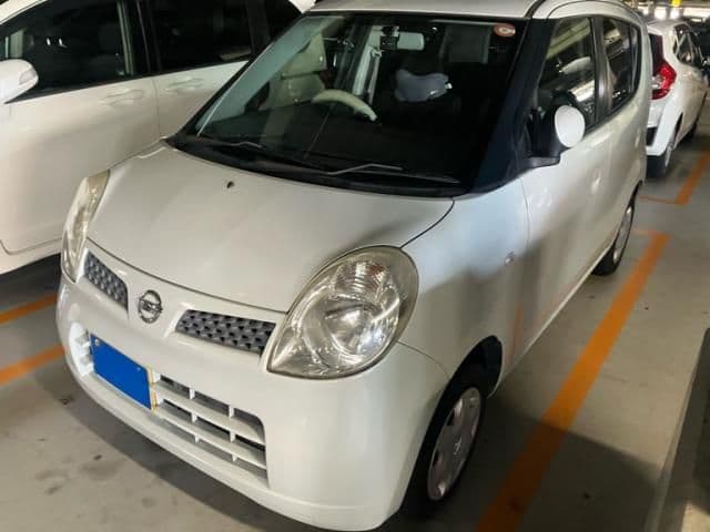 NISSAN