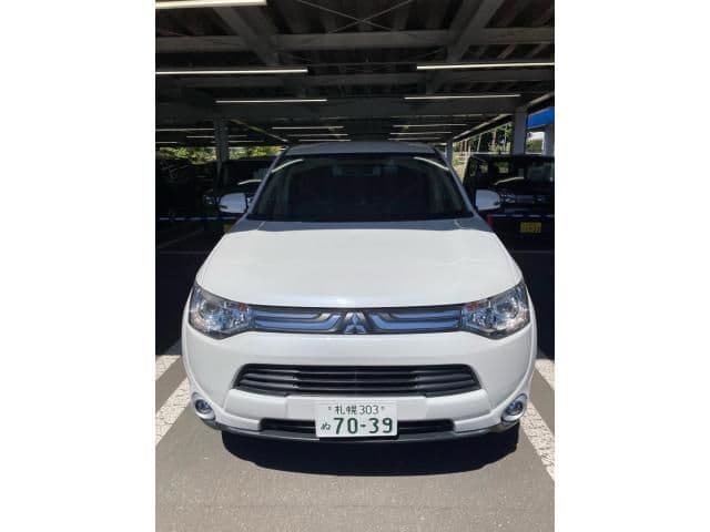 MITSUBISHI OUTLANDER 4WD