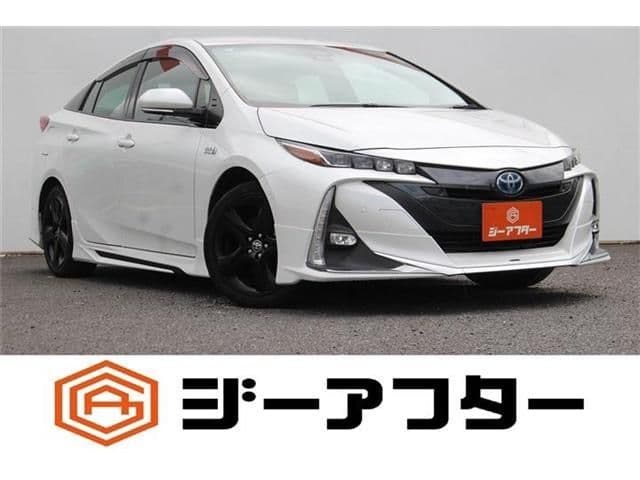 TOYOTA PRIUS PHV