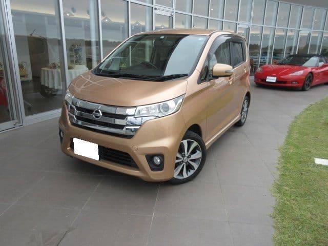 NISSAN
