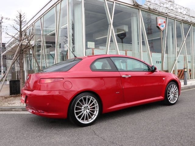 Car thumbnail 3