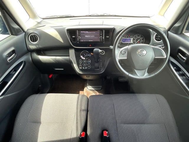 NISSAN