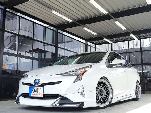 Car thumbnail 3