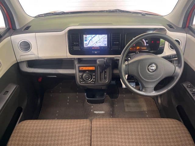 NISSAN