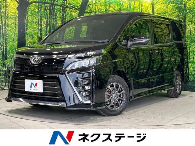 TOYOTA VOXY 4WD