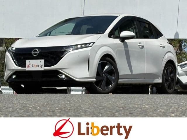 NISSAN AURA