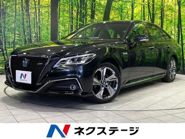 TOYOTA CROWN sedan hybrid 4WD